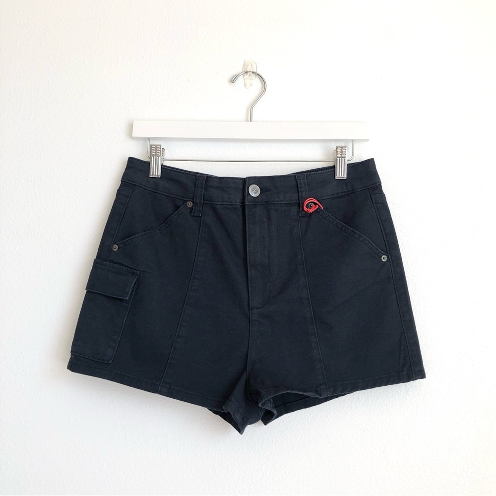 NWT BDG Urban Outfitters Black Flap Pocket Cargo Shorts Size Large
